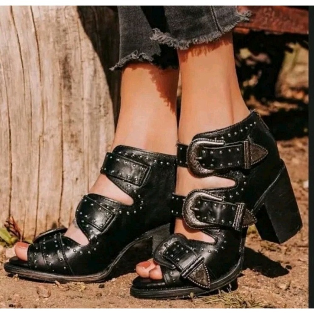 New Freebird By Steven Women Violet Black Leather Sandals Size US 9.5